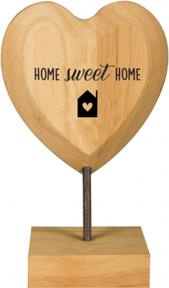 Wooden hearts - Home sweet home