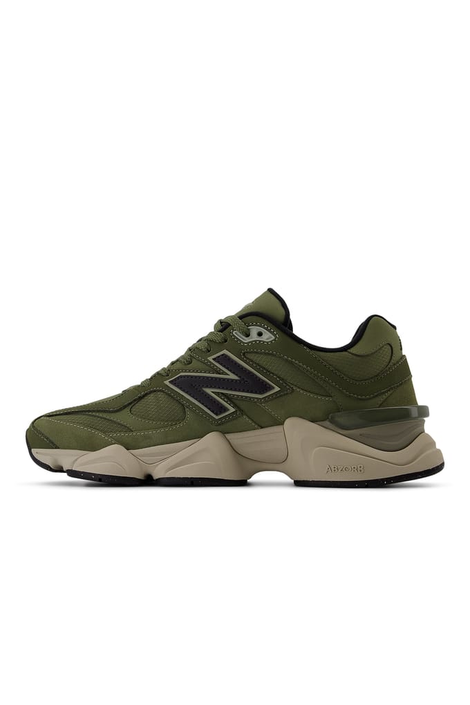 New Balance 9060 Sneakers Heren - Olijf - Maat 42.5 - Suède