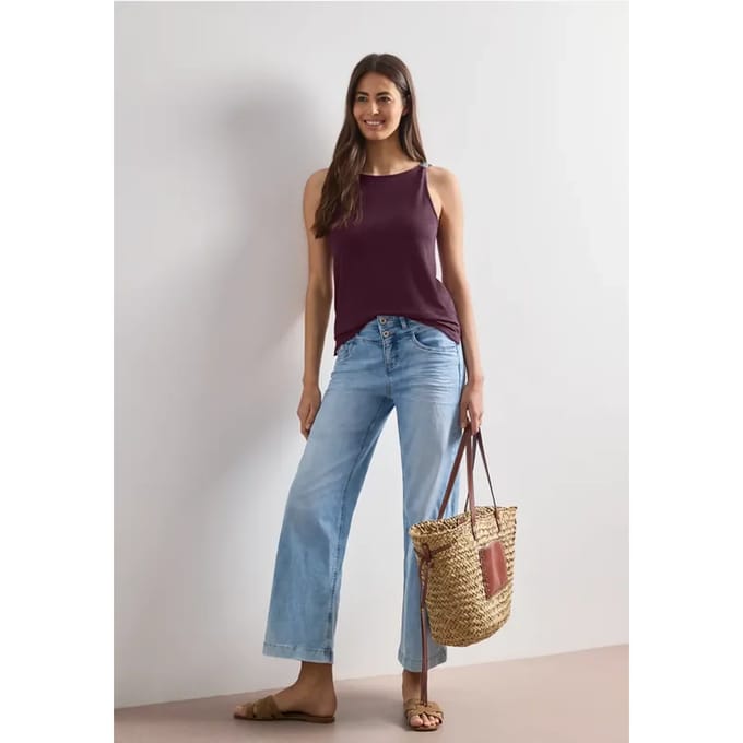 Top met boothals en schouderdetail