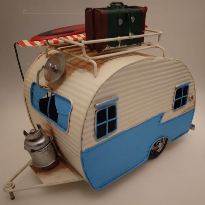 MadDeco - blikken woondecoratie - caravan groot - blauw - blik