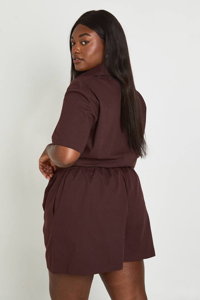 boohoo Dames Plus Chambray Boxy Flippy Short | Chocoladebruin | Maat: 44