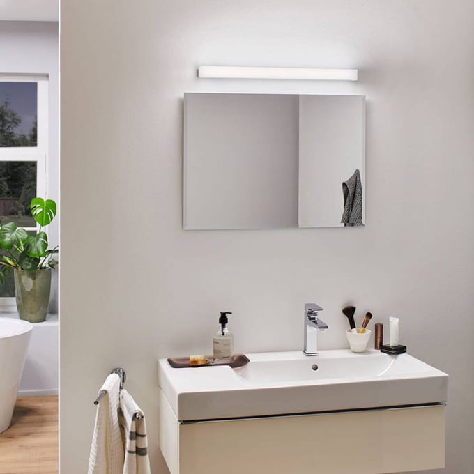 Selection Bathroom LED-spiegellamp Luno IP44 White Switch 770lm 230V 8W Alu