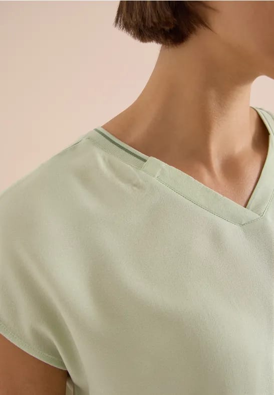 Blouse met korte mouwen en een mix van texturen