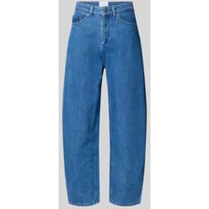 Barrel-leg-fit jeans - curated by Tinvcb
