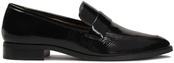 Women's shoes made of patent crinkled leather