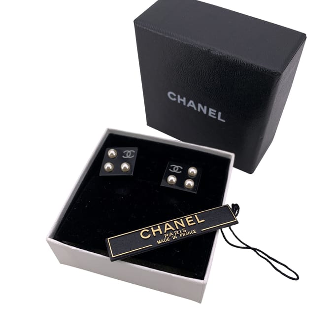 Chanel Plastic Oorbellen CC