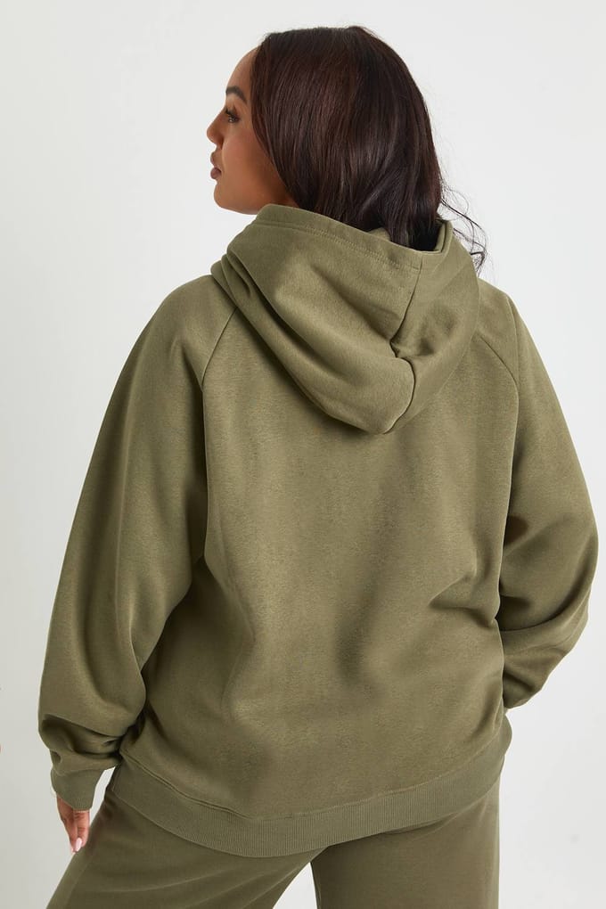boohoo Dames Plus Core Basic Raglannaad Oversized Hoodie | Kaki | Maat: 44