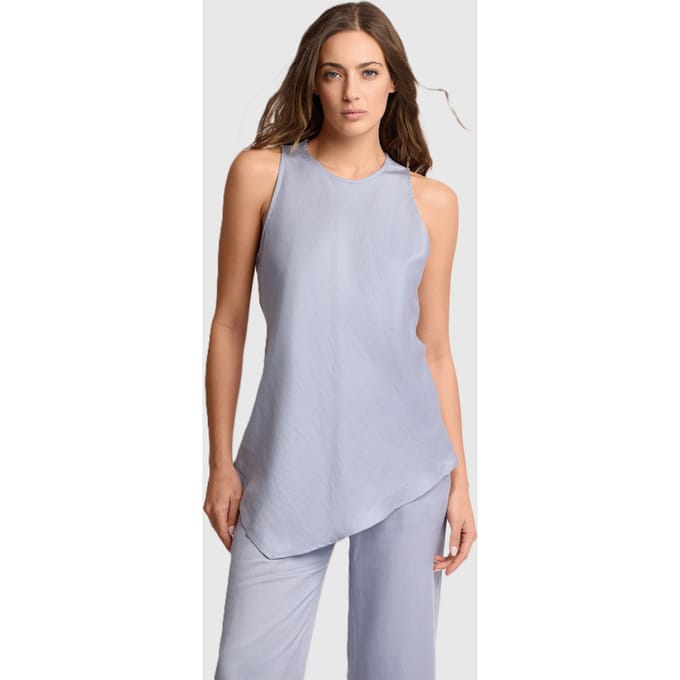 top met blauwe vrouw puntige onderkant
