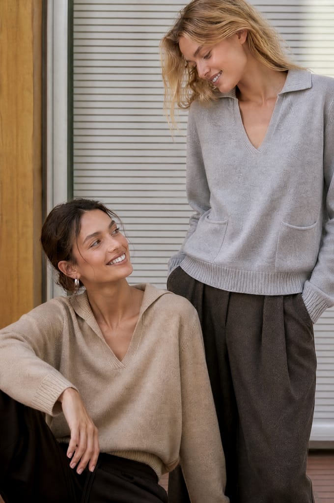 V-neck dyed viscose pullover NB2310 | Light Grey - Light Grey / S