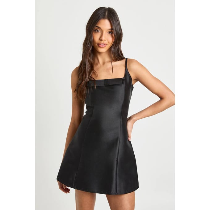 boohoo Dames Bandjes Strik Voorkant Shift Jurk | Black | Maat: 16