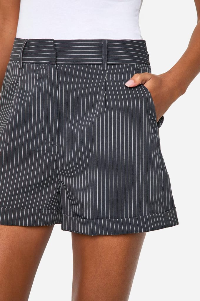 boohoo Dames Tall Pinstripe Tailored Shorts | Grijs | Maat: 36