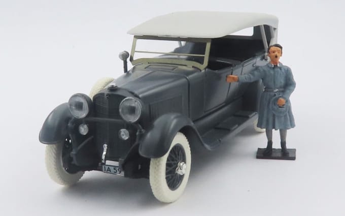Mercedes-Benz 11/40 Landsberg 1924 + Figure - 1:43 - Rio
