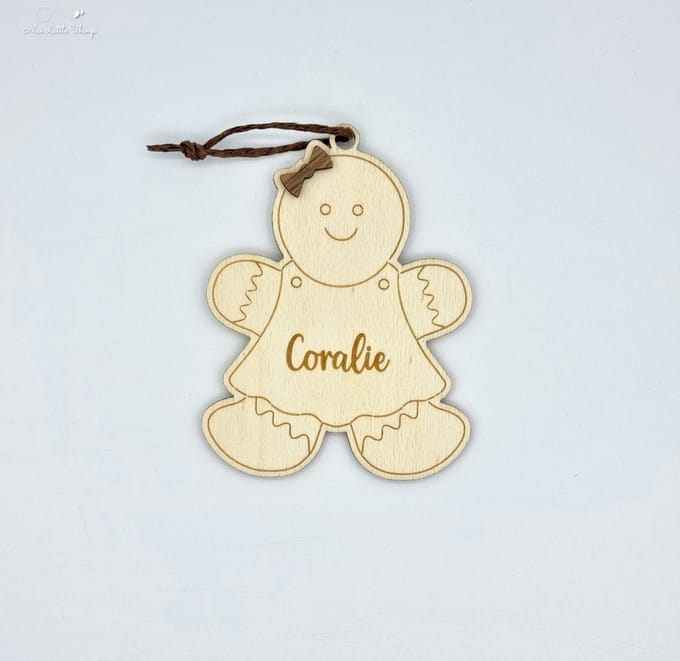[Nice Little Thing] - Kerstbal Peperkoekenfiguur met Naam - meisje