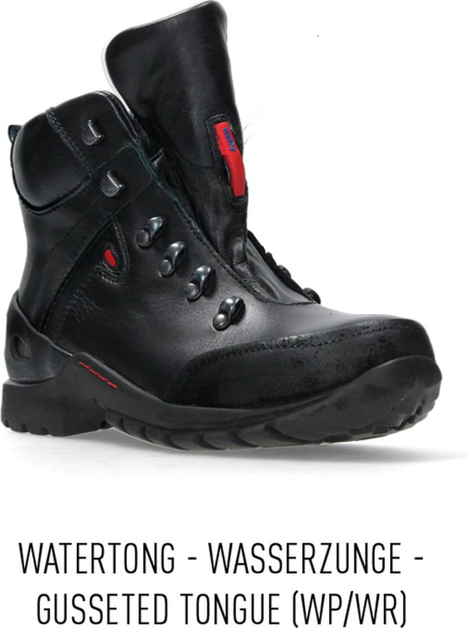 Wolky Hoge veterschoenen City Tracker WP zwart leer