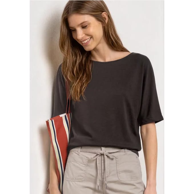 Basic Shirt met boothals en elastische zoom