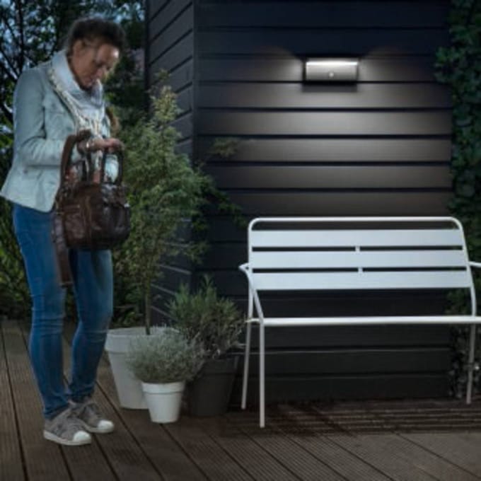Philips LED buiten wandlamp Bustan Sensor, 4.000 K