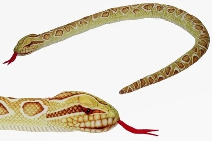 Cornelissen Pluche gevlekte gouden python knuffel - 150 cm - Slangen - reptielen knuffels - Speelgoed - voor kinderen