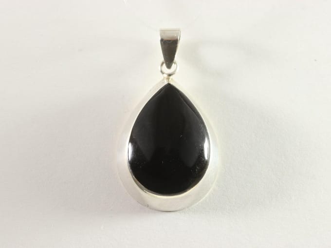 Druppelvormige zilveren hanger met onyx