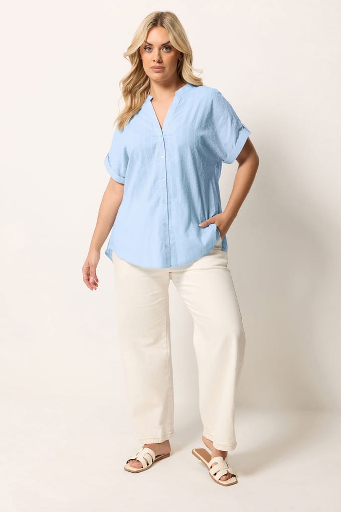 Yours Blauwe Blouse Met Dobbytextuur En Ronde Zoom Size 48