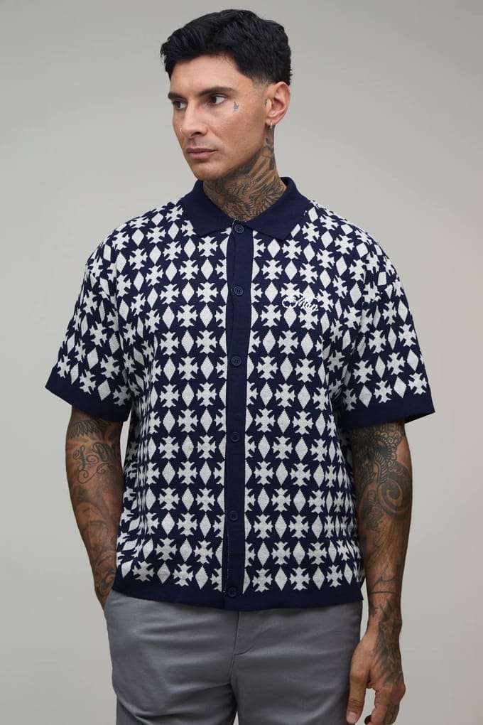 Lang Gebreide Shirt Met Ontspannen Boxy Pasvorm En Jacquard Patch | Navy | Size Large