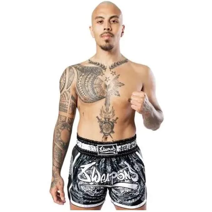 8 Weapons Muay Thai Short Carbon Sak Yant Tigers Zwart - L