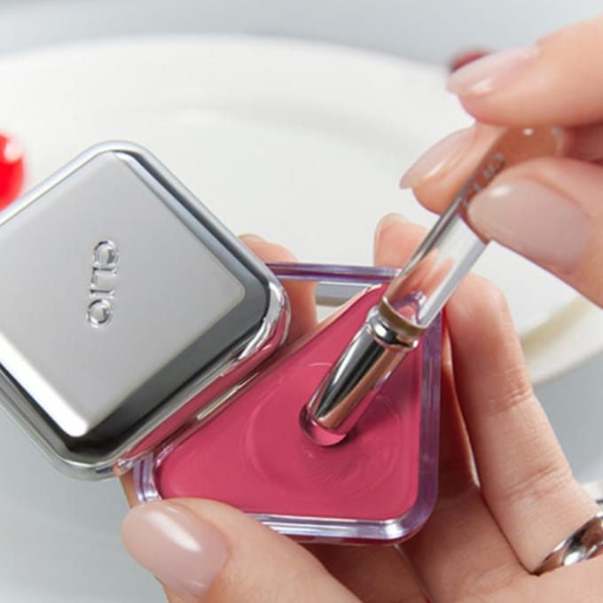 CLIO ESSENTIAL LIPCHEEK TAP 4,5g / 0,15 oz.