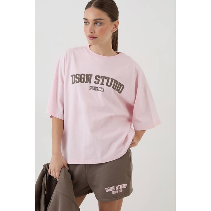 Dames Dsgn Studio Applique Oversized T-shirt | Lichtroze | Maat: XS