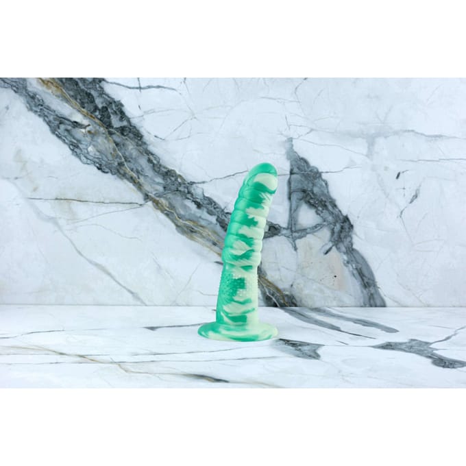 Ylva & Dite | Handgemaakte Groene Dildo met Zuignap | Aria