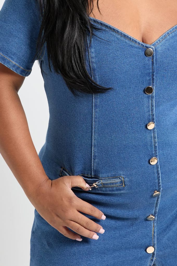 boohoo Dames Plus denim shiftjurk met gouden afwerking en knoopsluiting | Blauw | Maat: 56