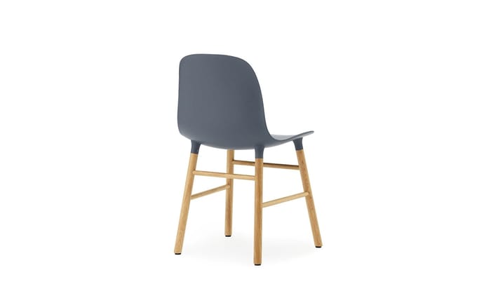 Normann Copenhagen - Form stoel met houten frame - eiken - blauw