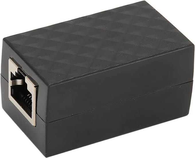 Netwerk Overspanningsbeveiliging - LAN Protector - Apparaat Bescherming - 8 TVS Componenten - Gigabit Snelheid - Zwart