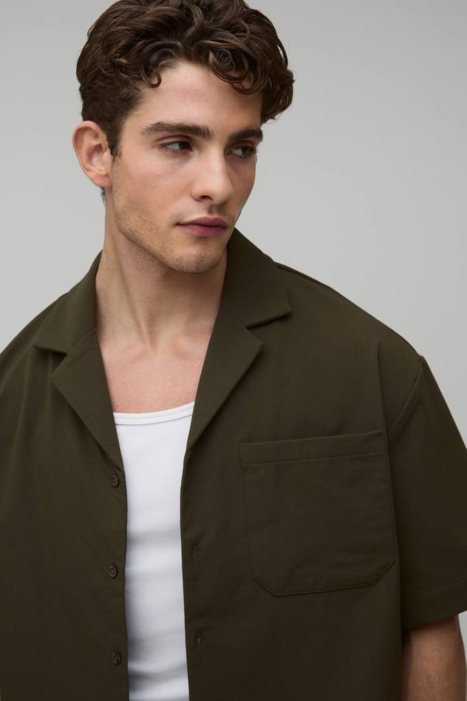 Oversized Revere Technical Stretch Short Sleeve Shirt | Khaki | Size Small