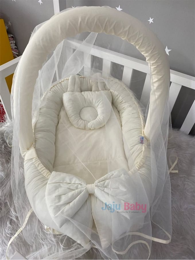 Jaju Baby - Babynestje - met Hoofdkussen - Creme - 74 x 40 cm