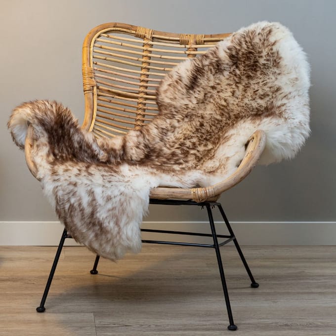 WOOOL Schapenvacht - Classic Wit Bruin Moeflon L (105x60cm) 100% Echte Schapenvachten - ECO+ Dierenvel