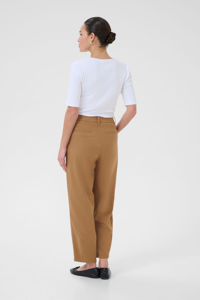 Vrouwelijke cropped chino broek KAFFE Merle