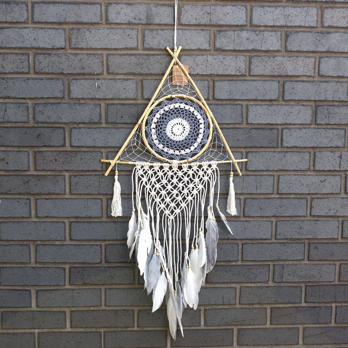 Macramé Dromenvanger - Bescherming - Piramide - Wit & Grijs - 39x1x45x83cm