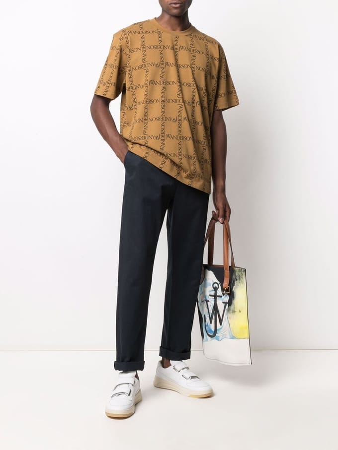 Oversized T-shirt met logo over de hele stof