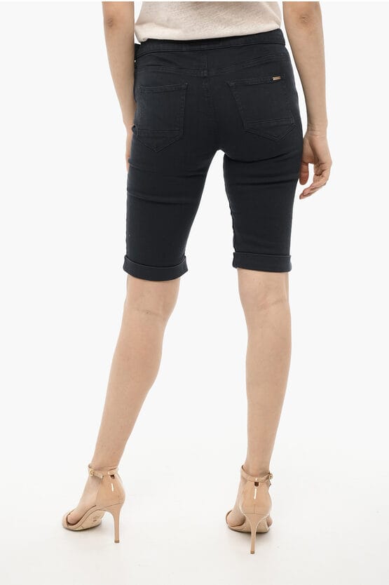 Shorts met omslag en gouden sluiting in blauw