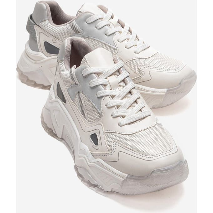 Pleur Fashion Sneaker