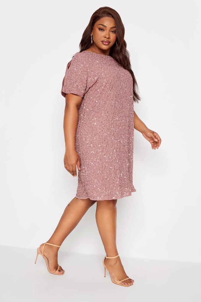 Luxe: Ultimate Embellishment Luxe Shiftjurk Met Versiering & Capemouwen In Lichtrozesize 48
