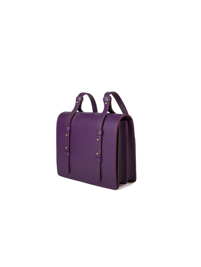 Giulia Monti Schoudertas Violet