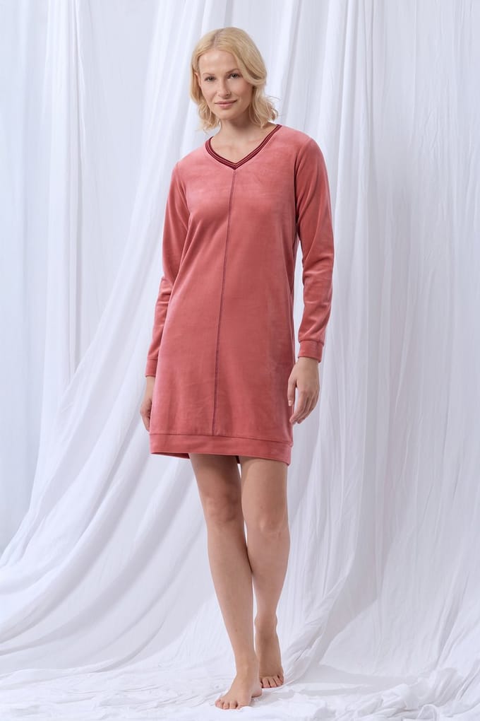 Lords & Lilies slaapkleed dames velours - framboos roze - 252-51-TDA-V/418 - maat S