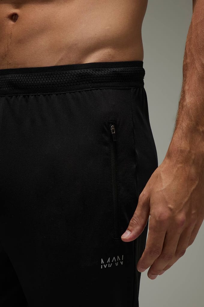 Heren Active Gym Essentials Stretch Tapered Jogger | Black | Size Medium