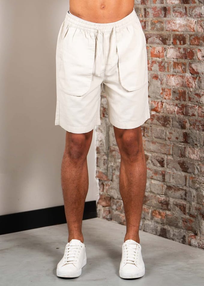 Lyle & Scott Linen short - putty