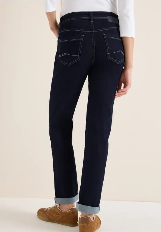 Straight Legs jeans