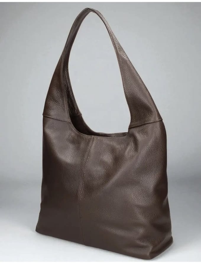 Hobo Schoudertas in choco, echt leer bij Bibossline