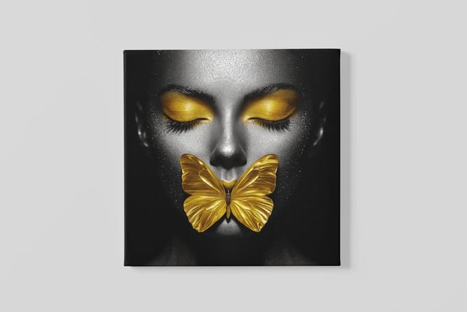 Vierkant Canvas Schilderij - Vrouw en Gele vlinder - Wall Art - 100x100 cm
