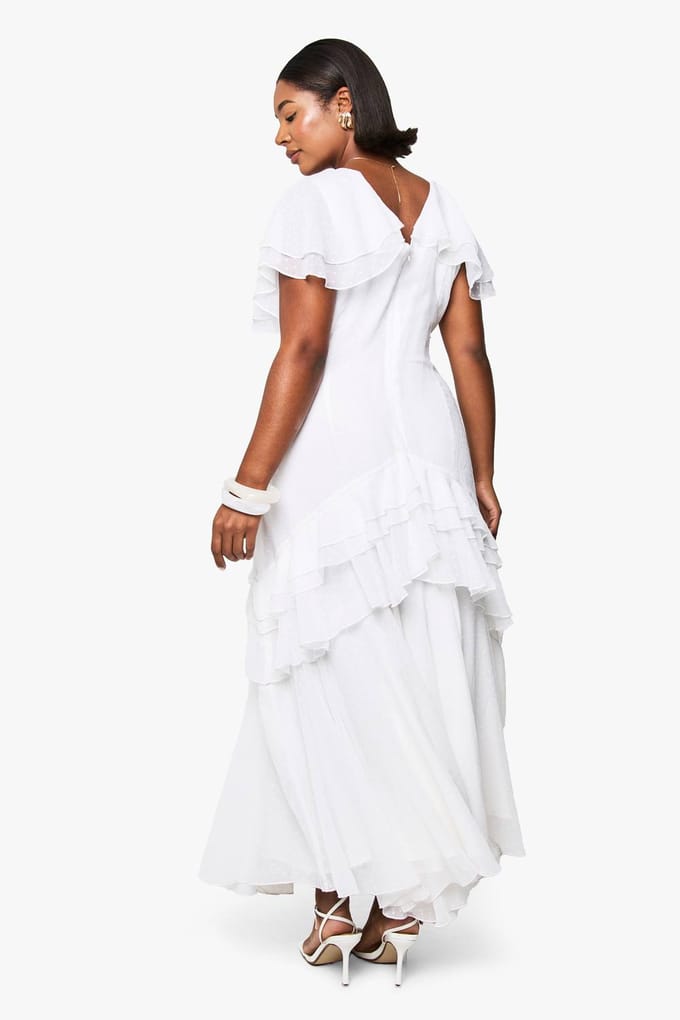 boohoo Dames Plus Dobby Chiffon Maxi-jurk met ruchesdetails | Ivoor | Maat: 48