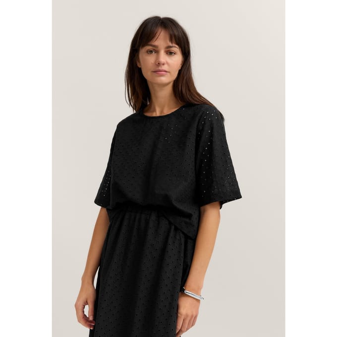 Bugatti Damen Blouse met korte mouwen, modern model met gaatjespatroon