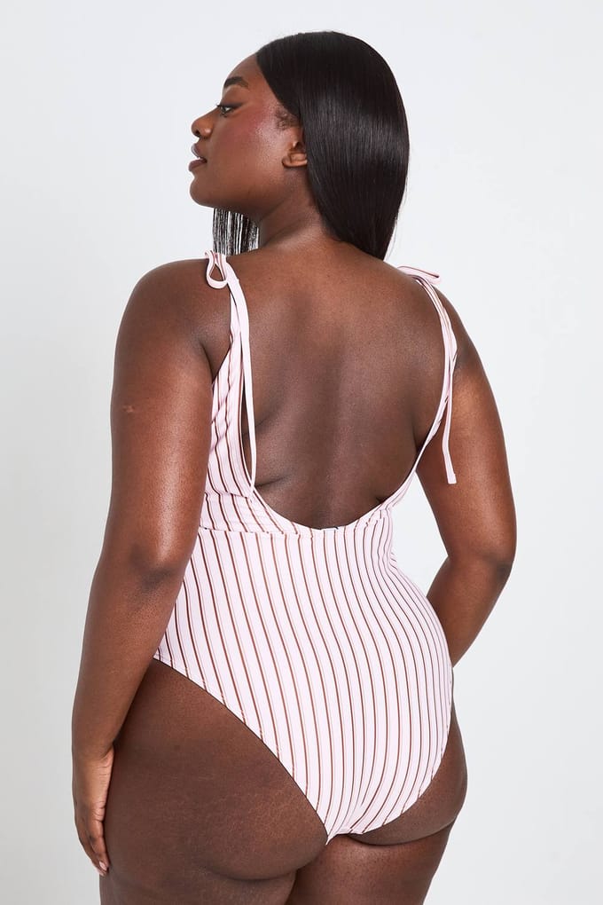 boohoo Dames Plus Gestreept Badpak Met Strikbandjes | Roze | Maat: 48